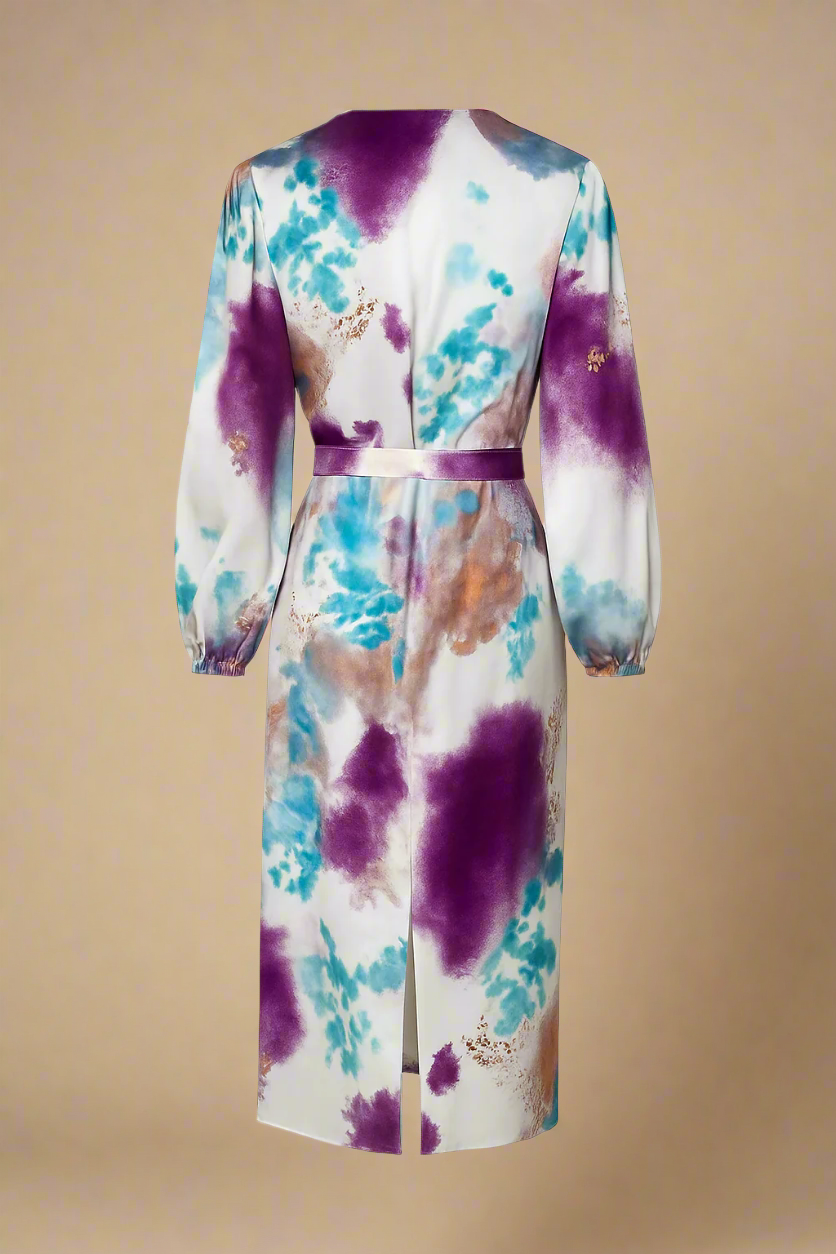 ALVA ABITO | UNA FLUIDA COMPOSIZIONE DI COLORI E FORME